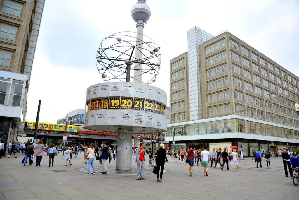 Holiday 33 Apartment K Next To Alexanderplatz برلين المظهر الخارجي الصورة