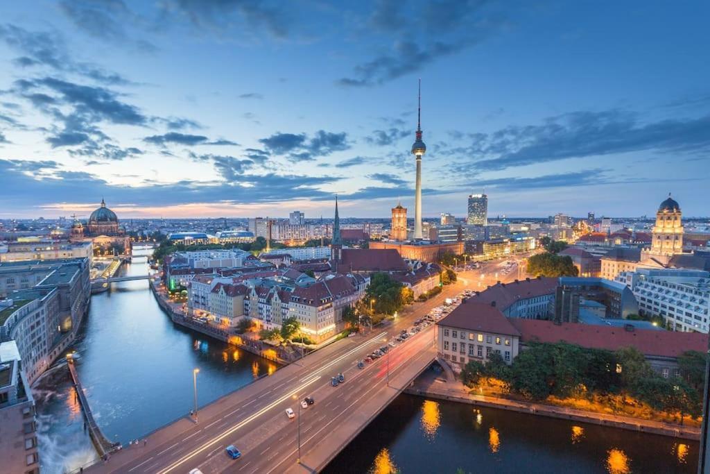 Holiday 33 Apartment K Next To Alexanderplatz برلين المظهر الخارجي الصورة